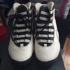 Jordan Retro Pearl 10s